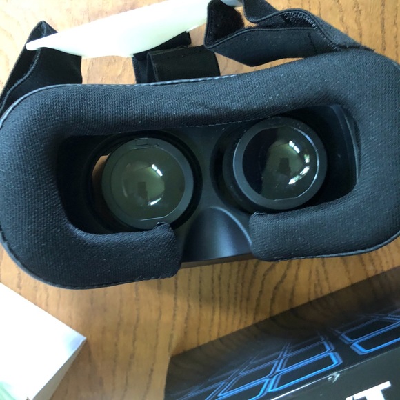BNext VR head Set - Picture 4 of 9